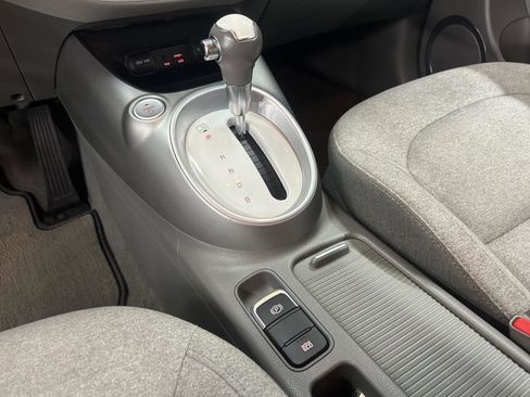 Used 2017 Kia Soul EV image 18