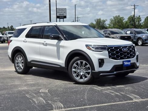 New 2026 Ford Explorer Platinum RWD image 2