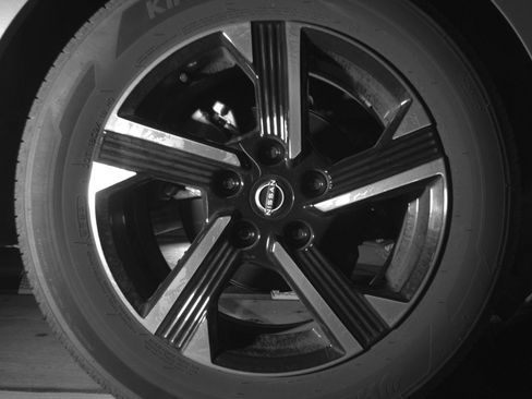Used 2025 Nissan Sentra SV FWD image 18