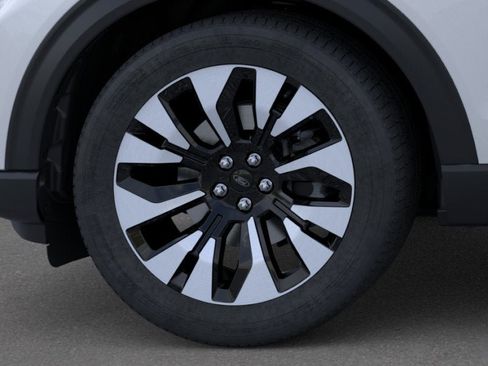 New 2026 Ford Explorer Platinum image 19