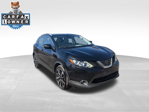 Used 2017 Nissan Rogue Sport SL w/ SL Premium Package image 3