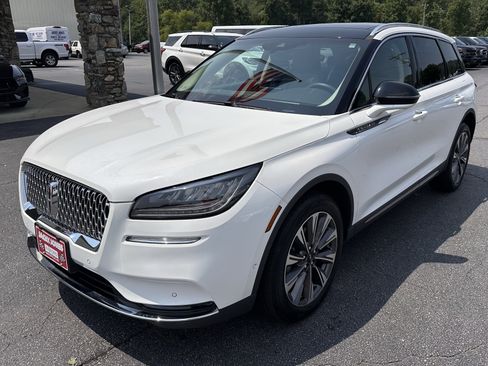 Used 2021 Lincoln Corsair Reserve AWD/4WD image 2