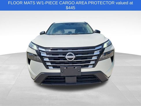 Used 2024 Nissan Rogue S FWD image 2