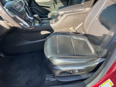 Used 2019 GMC Acadia SLT image 17