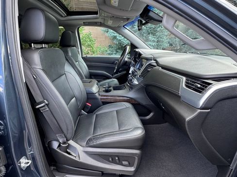 Used 2019 Chevrolet Suburban LT AWD/4WD image 40