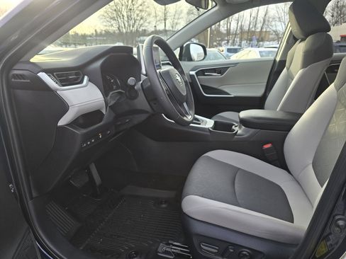 Certified 2025 Toyota RAV4 XLE image 15