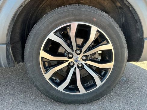 Used 2025 Ford Explorer ST-Line image 43