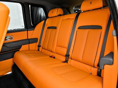 Used 2022 Rolls-Royce Cullinan AWD/4WD image 21