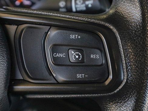 Used 2022 Jeep Gladiator Sport image 24