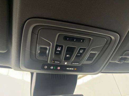 Used 2025 Chevrolet Silverado 1500 LTZ w/ Technology Package AWD/4WD image 76