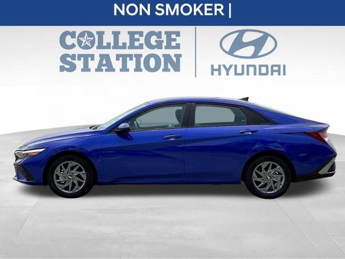 Used 2024 Hyundai Elantra SEL FWD image 4