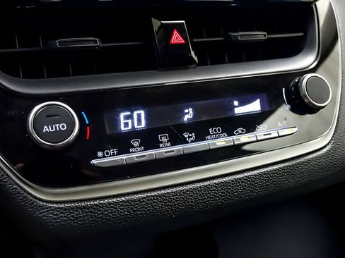 Used 2024 Toyota Corolla LE FWD image 18