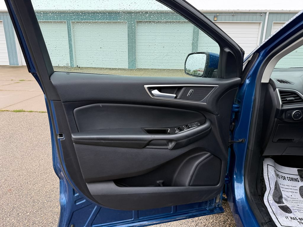 Used 2020 Ford Edge SEL w/ Convenience Package AWD/4WD image 18