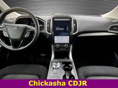 Used 2023 Ford Edge SE w/ Black Appearance Package image 7