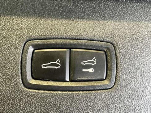 Certified 2025 Porsche Cayenne GTS AWD/4WD image 22
