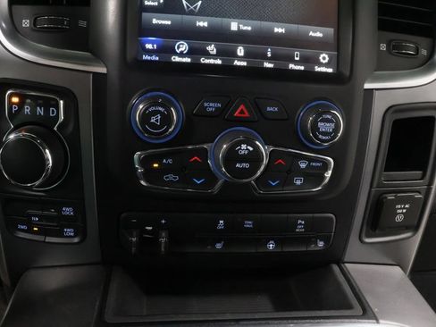 Used 2022 RAM 1500 Warlock w/ Ceramic Grey Warlock Package AWD/4WD image 6