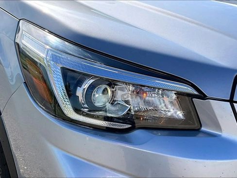 Used 2020 Subaru Forester Premium AWD/4WD image 37