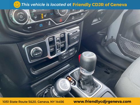 Used 2023 Jeep Wrangler Unlimited w/ Cold Weather Group image 17