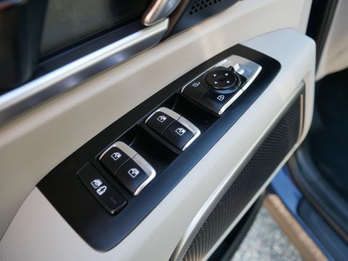 Certified 2024 Kia Telluride S w/ S Sunroof Package AWD/4WD image 19