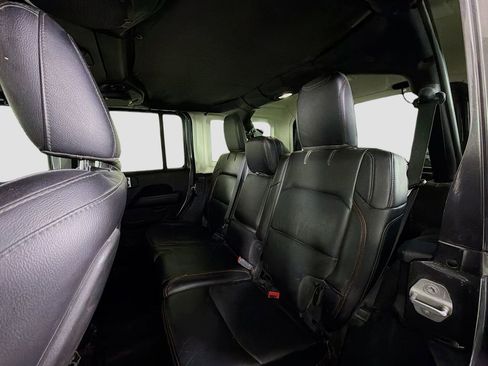 Used 2018 Jeep Wrangler Unlimited Rubicon image 22