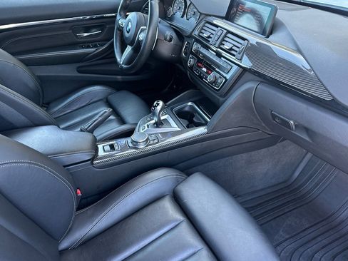 Used 2015 BMW M4 Convertible image 16