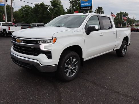 New 2026 Chevrolet Silverado 1500 LT w/ LPO, Dark Essentials Package AWD/4WD image 11