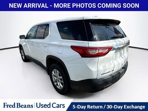 Used 2021 Chevrolet Traverse LS AWD/4WD image 4