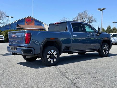 New 2026 GMC Sierra 2500 Denali w/ Denali Reserve Package AWD/4WD image 9