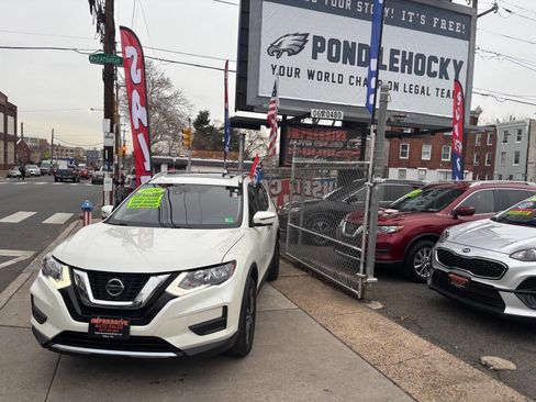 Used 2019 Nissan Rogue SV w/ Sun & Sound Touring Package image 6