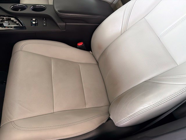 Used 2017 Toyota Avalon Limited FWD image 21