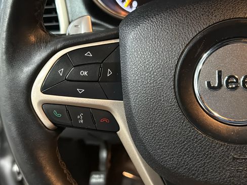 Used 2014 Jeep Grand Cherokee Limited w/ Luxury Group II AWD/4WD image 12