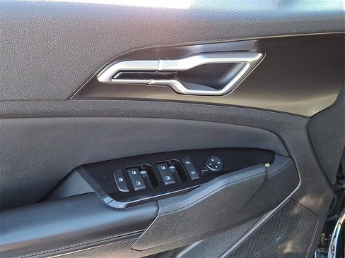 Used 2023 Kia Sportage EX image 11
