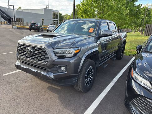 Used 2023 Toyota Tacoma TRD Sport w/ TRD Premium Sport Package image 2