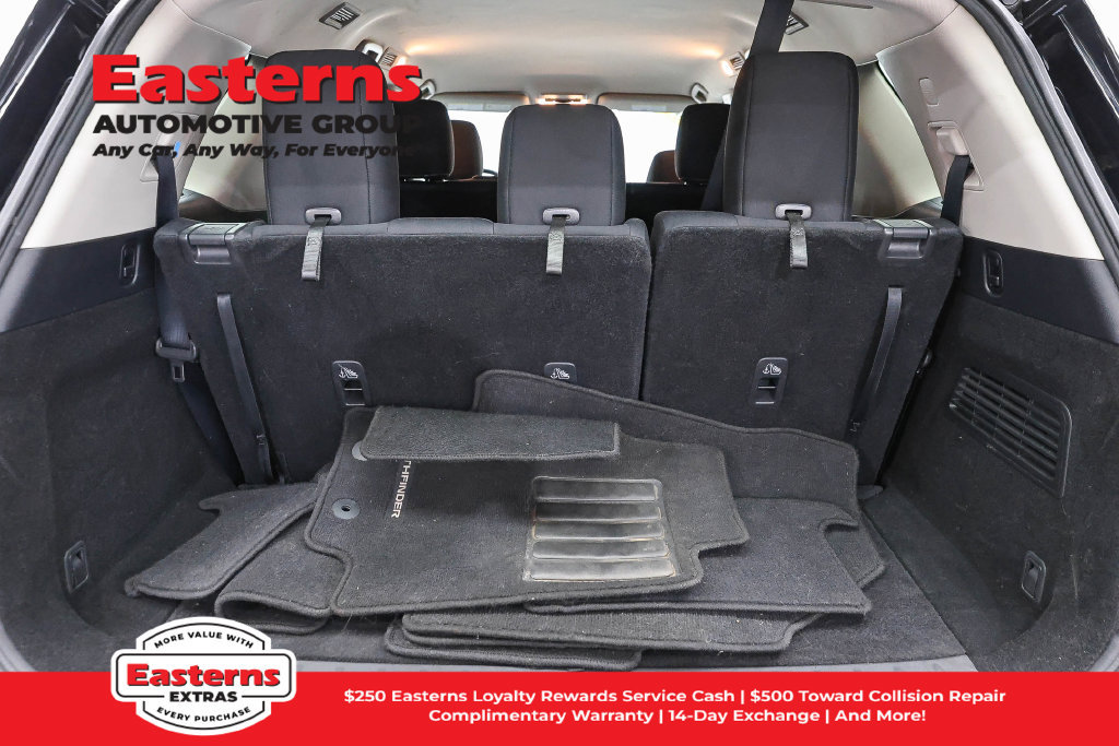 Used 2024 Nissan Pathfinder S AWD/4WD image 10