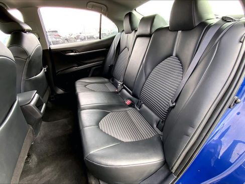 Used 2024 Toyota Camry SE image 19