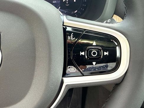 New 2026 Volvo XC60 B5 Plus w/ Climate Package image 28