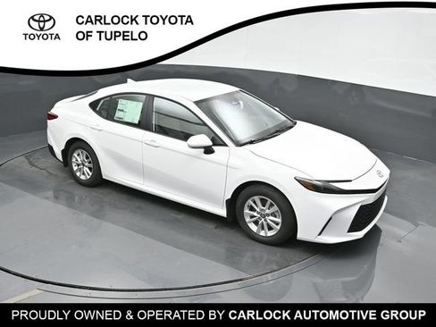 Used 2025 Toyota Camry LE w/ Convenience Package FWD image 32