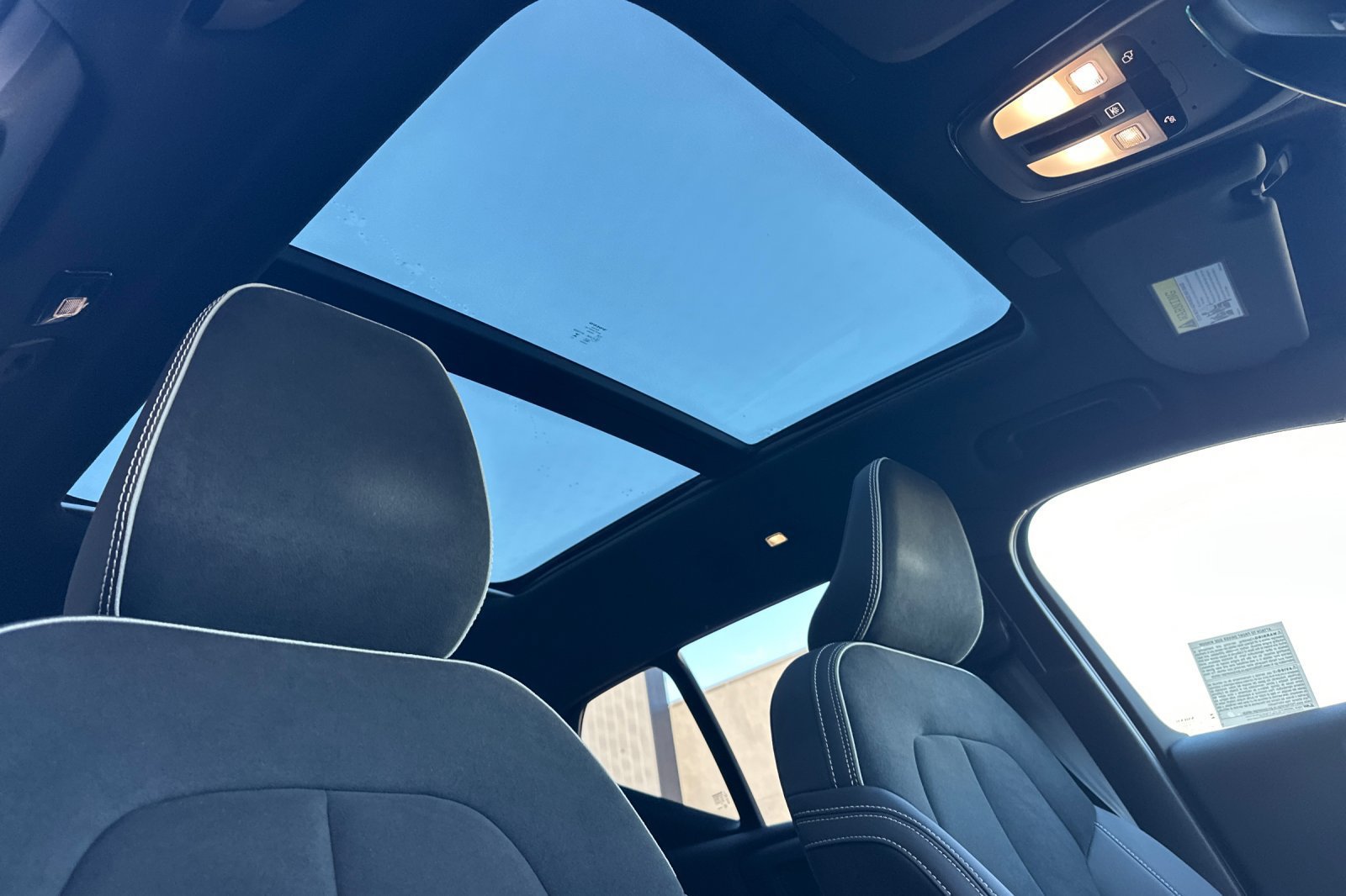 Certified 2023 Volvo XC40 Recharge Ultimate w/ Protection Package Premier AWD/4WD image 20
