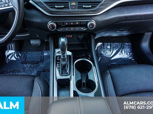 Used 2024 Nissan Altima 2.5 SV image 39