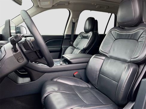 Used 2025 Lincoln Aviator Reserve w/ Equipment Group 201A image 21