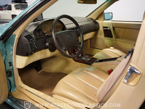 Used 1995 Mercedes-Benz SL 320 image 4