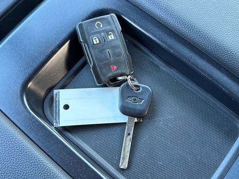 Certified 2018 Chevrolet Silverado 1500 LT w/ All Star Edition image 35