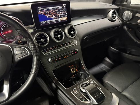 Used 2018 Mercedes-Benz GLC 300 4MATIC image 38