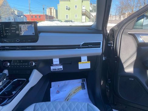 New 2026 Mitsubishi Outlander SEL image 29