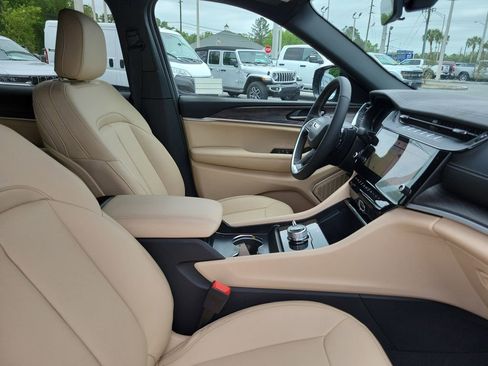 New 2026 Jeep Grand Cherokee L Limited AWD/4WD image 32