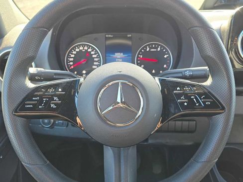 Used 2025 Mercedes-Benz Sprinter 2500 image 32
