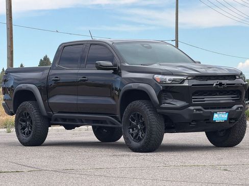 Used 2023 Chevrolet Colorado ZR2 w/ ZR2 Convenience Package III AWD/4WD image 9