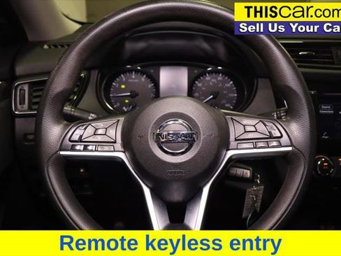 Used 2019 Nissan Rogue S image 11