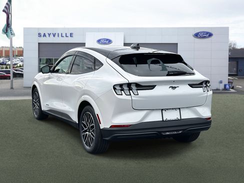 Used 2025 Ford Mustang Mach-E Premium image 4