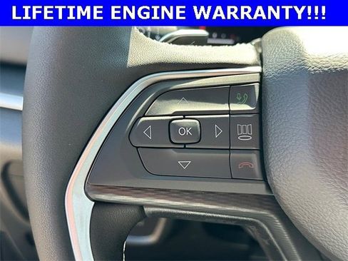 New 2025 Jeep Grand Cherokee Altitude image 19